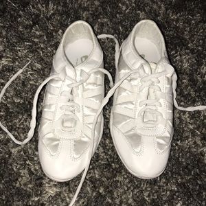 NFINITY CHEER SHOES